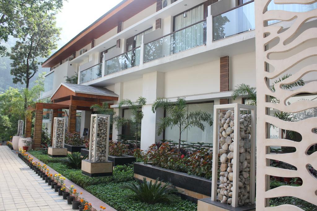 Namami Ganges Beach Resort & Spa Shivpuri  Exterior foto