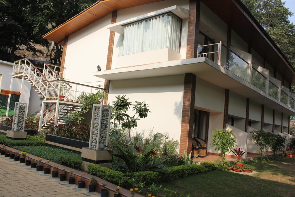 Namami Ganges Beach Resort & Spa Shivpuri  Exterior foto